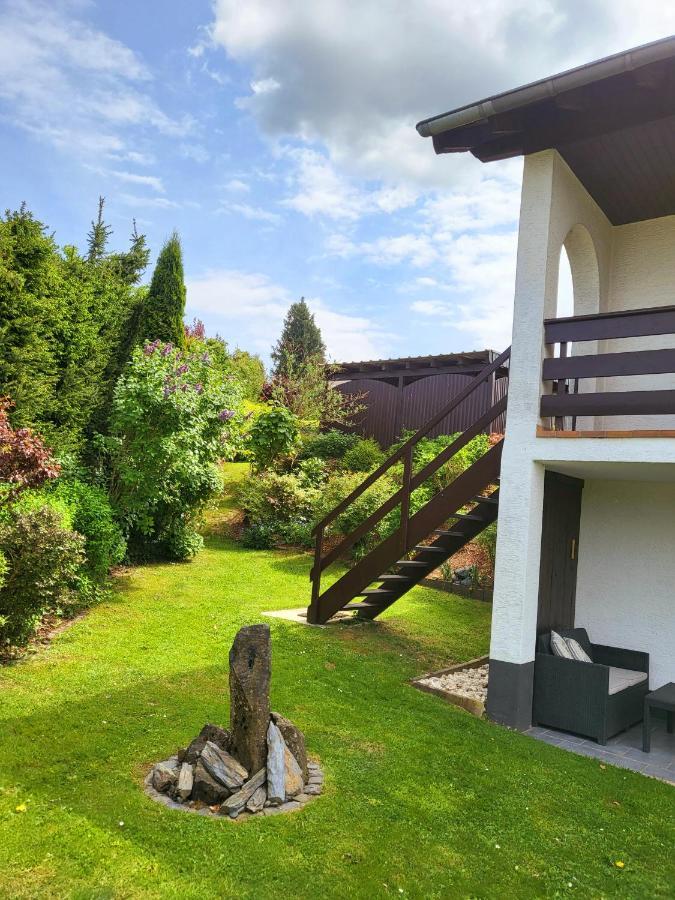Ferienwohnung Mary Schmidtheim エクステリア 写真